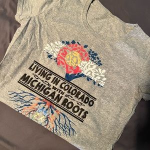 Womens Small Graphic Tee